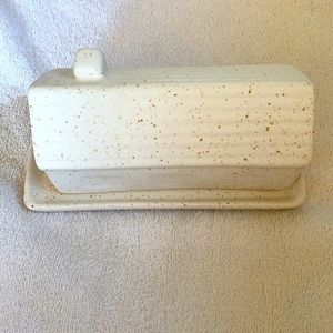 Cream and tan speckle-ware Cabin Butter dish🪵🐄